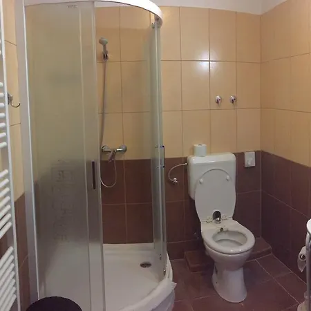 Ξενοδοχείο Halaszkert Badacsony 2*