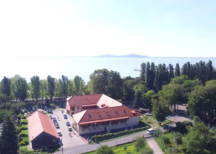 Halaszkert Badacsony バダチョニトマイ