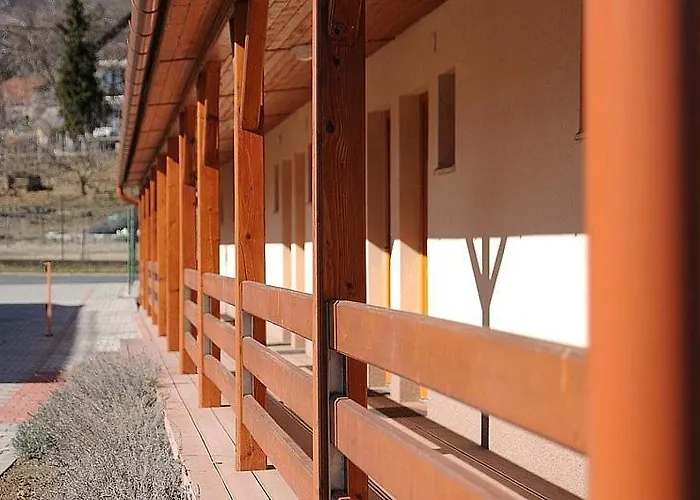 Halaszkert Badacsony מלון בדקסוניטומאי