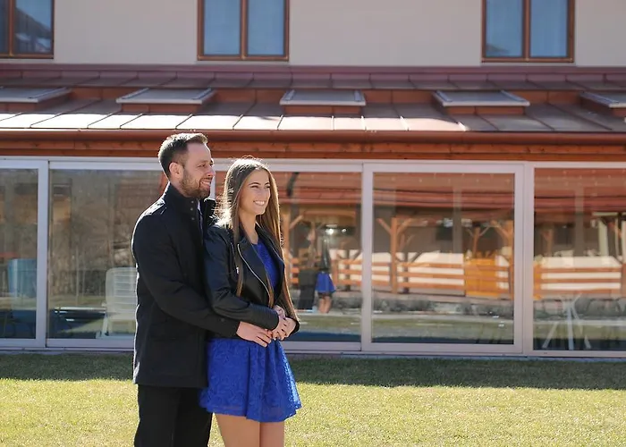 ホテル Halaszkert Badacsony バダチョニトマイ