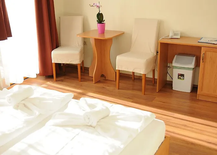 Halaszkert Badacsony מלון