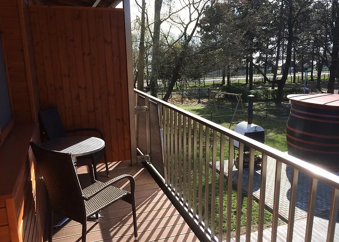 ホテル Halaszkert Badacsony 2*